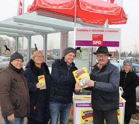 Stefan Kronner, Christiane Oldenburg-Balden, Bernd Seefried (Mieterverein München), Max und Anna Kreilinger